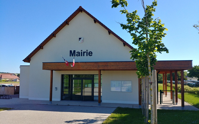 Façade de la nouvelle mairie - Ruelle Pichote