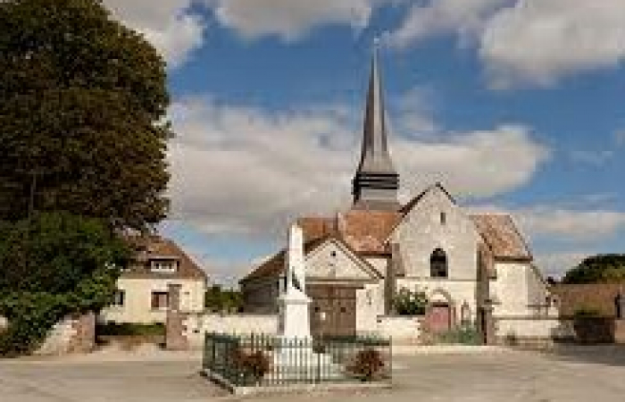 L'Eglise et le monument aux morts